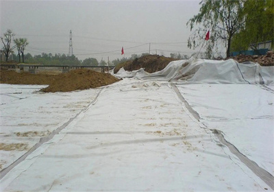 土工布的材料構成與特性